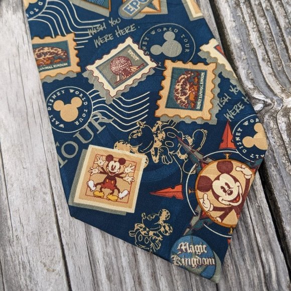 Novelty Disney Mickey Mouse World Tour Neck Tie NWOT - Picture 1 of 7